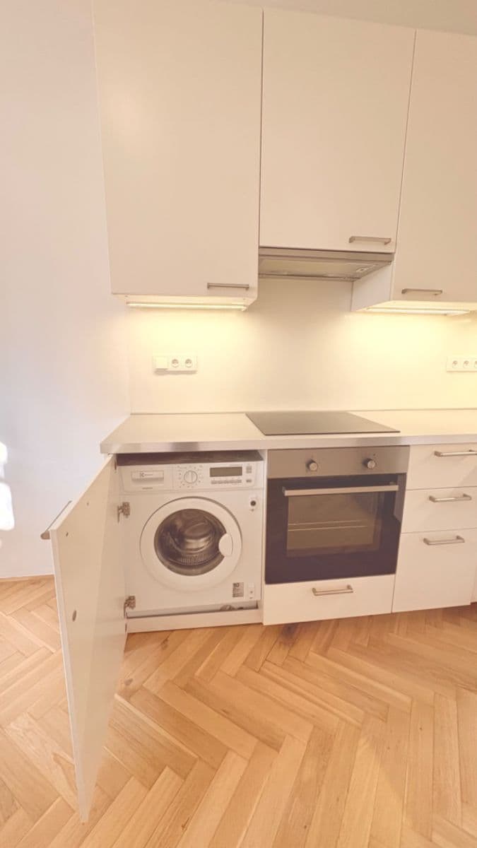 Pronájem bytu 2+kk 40 m², Na Vrstvách, Praha, Praha Pronájem bytu 2+kk 40 m², Na Vrstvách, Praha, Praha