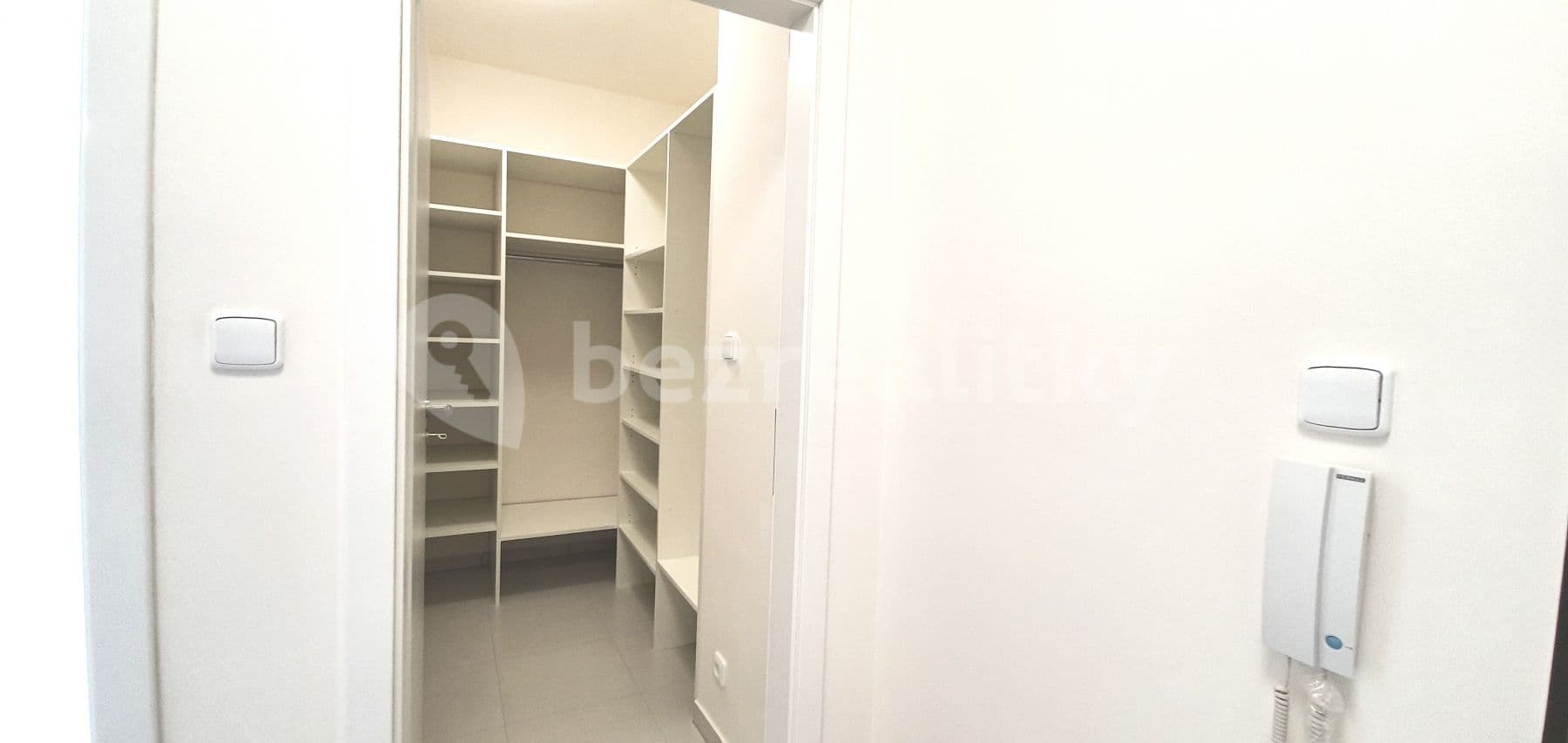 Pronájem bytu 2+kk 56 m², Honzíkova, Praha, Praha Pronájem bytu 2+kk 56 m², Honzíkova, Praha, Praha