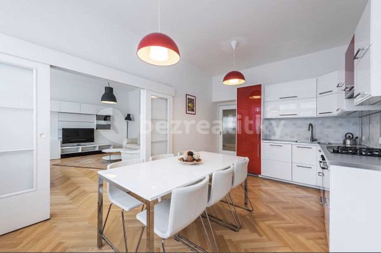 Pronájem bytu 3+1 95 m², Záhřebská, Praha, Praha Pronájem bytu 3+1 95 m², Záhřebská, Praha, Praha