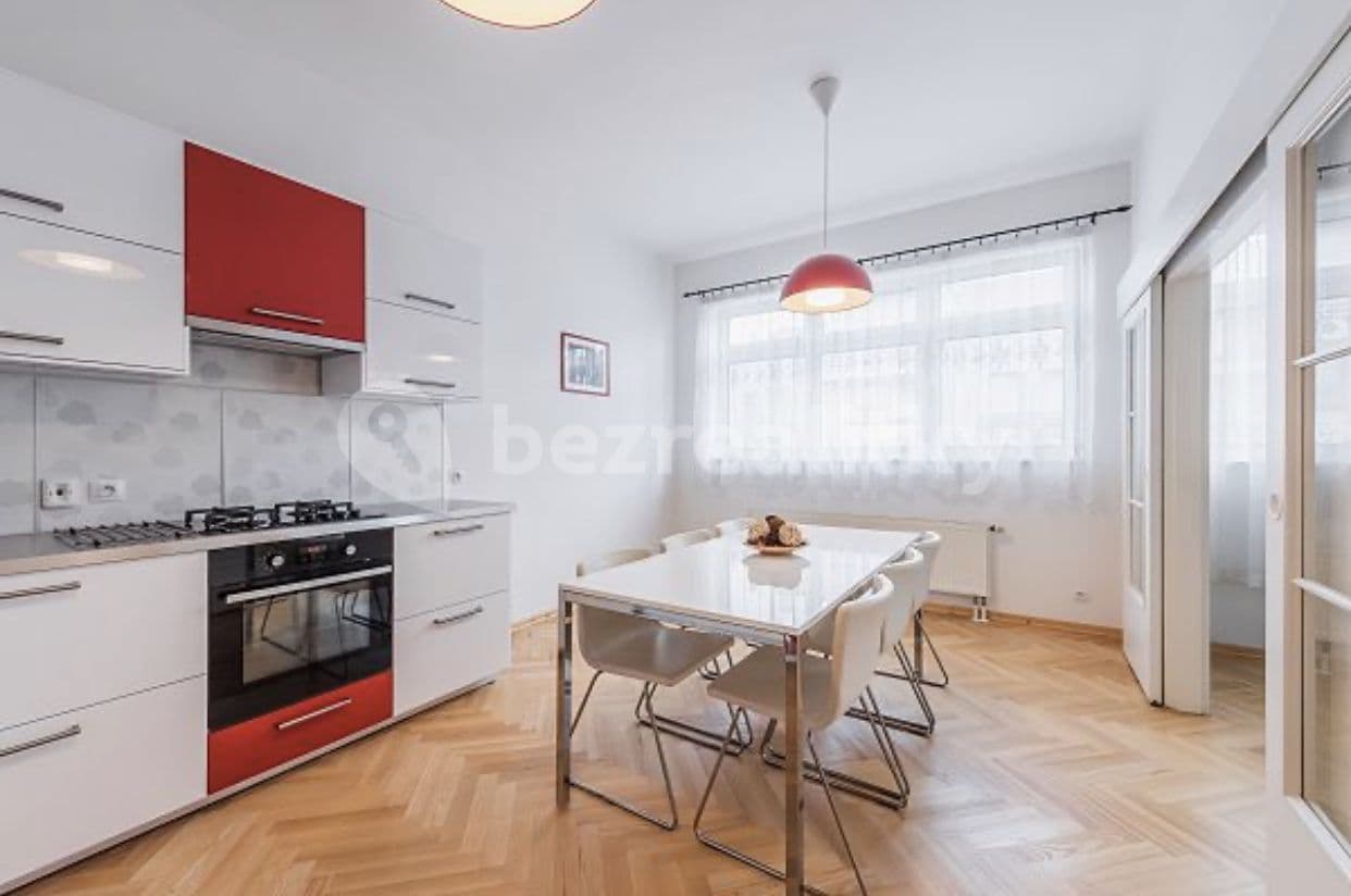 Pronájem bytu 3+1 95 m², Záhřebská, Praha, Praha Pronájem bytu 3+1 95 m², Záhřebská, Praha, Praha