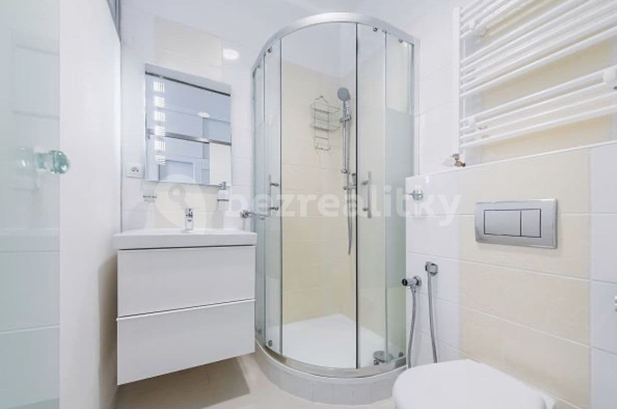 Pronájem bytu 3+1 95 m², Záhřebská, Praha, Praha Pronájem bytu 3+1 95 m², Záhřebská, Praha, Praha