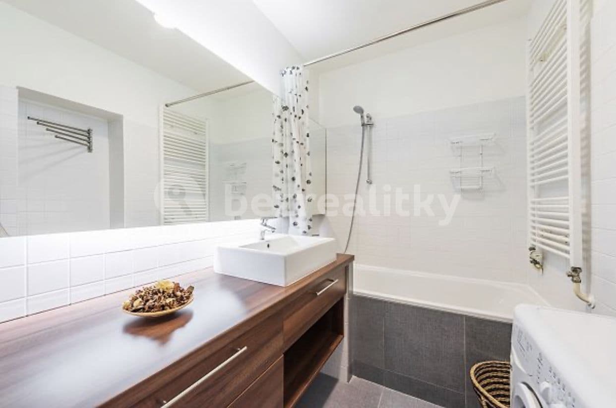 Pronájem bytu 3+1 95 m², Záhřebská, Praha, Praha Pronájem bytu 3+1 95 m², Záhřebská, Praha, Praha