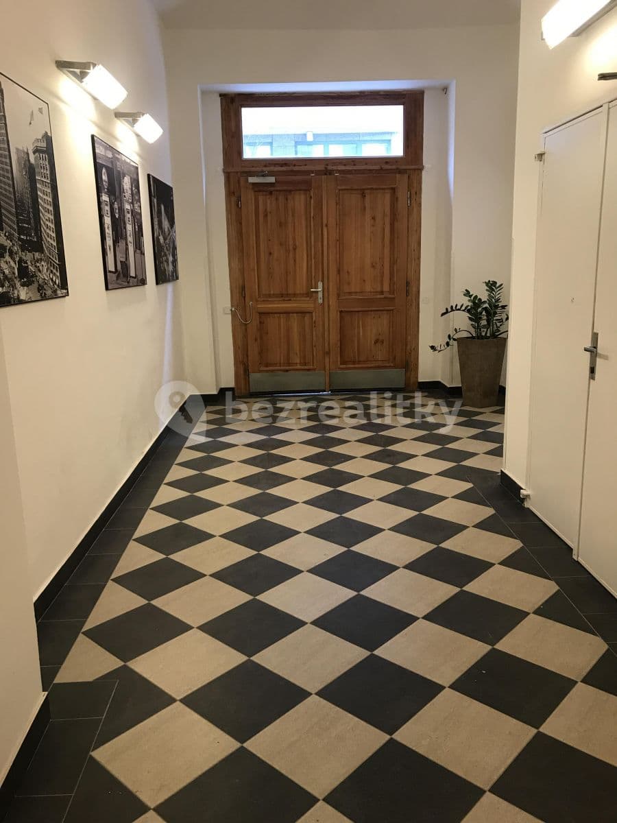Pronájem bytu 3+1 95 m², Záhřebská, Praha, Praha Pronájem bytu 3+1 95 m², Záhřebská, Praha, Praha
