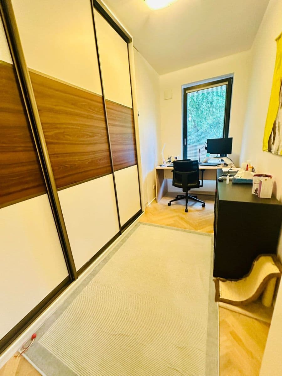 Pronájem bytu 4+kk 91 m², Kališnická, Praha, Praha Pronájem bytu 4+kk 91 m², Kališnická, Praha, Praha