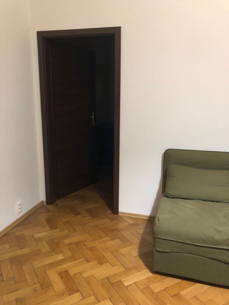 Pronájem bytu 3+1 71 m², Lužická, Bratislava - mestská časť Staré Mesto, Bratislavský kraj Pronájem bytu 3+1 71 m², Lužická, Bratislava - mestská časť Staré Mesto, Bratislavský kraj