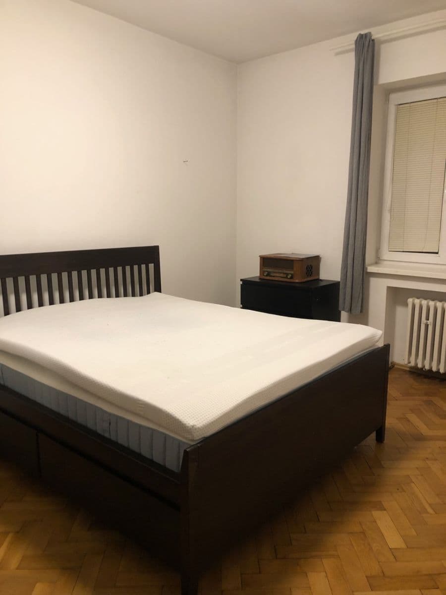 Pronájem bytu 3+1 71 m², Lužická, Bratislava - mestská časť Staré Mesto, Bratislavský kraj Pronájem bytu 3+1 71 m², Lužická, Bratislava - mestská časť Staré Mesto, Bratislavský kraj