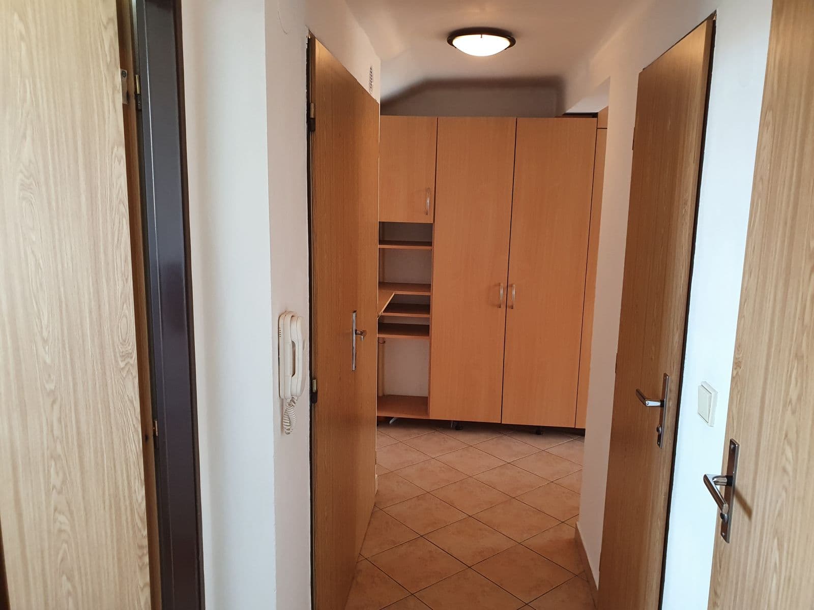 Pronájem bytu 2+kk 61 m², Politických Vězňů, Plzeň, Plzeňský kraj Pronájem bytu 2+kk 61 m², Politických Vězňů, Plzeň, Plzeňský kraj