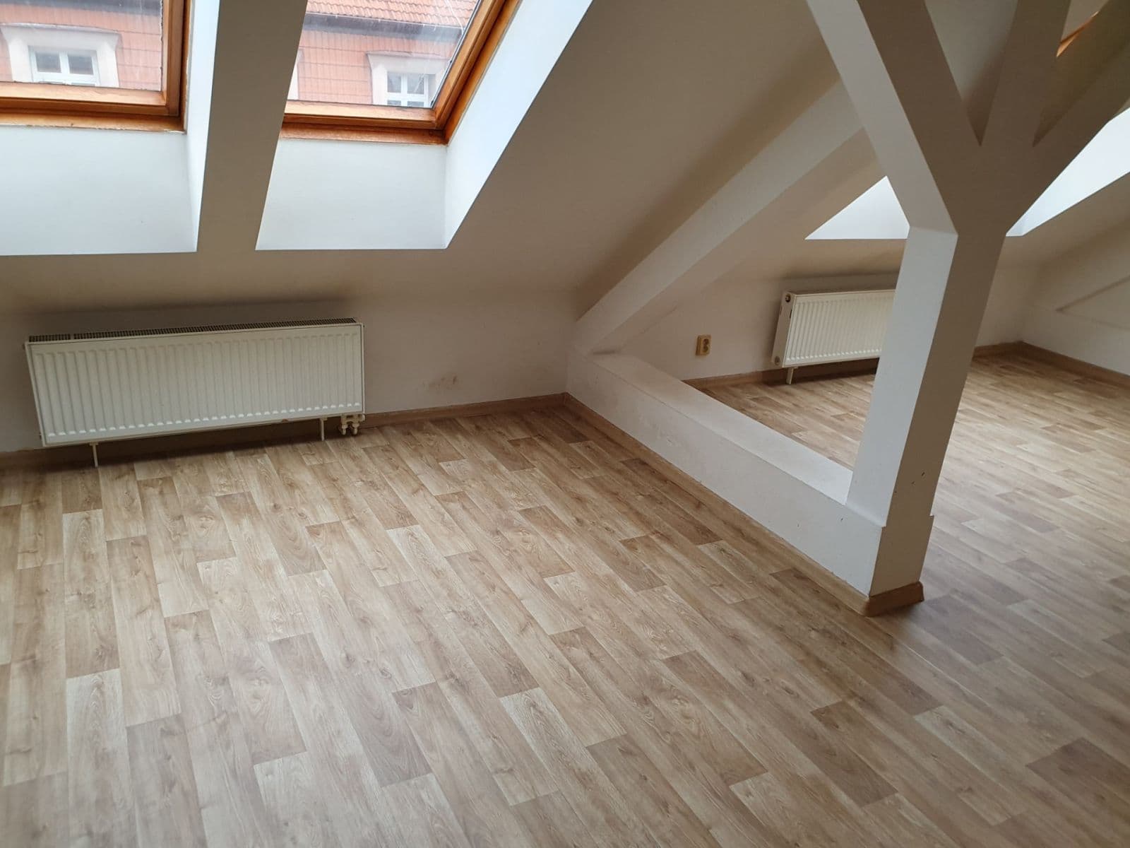 Pronájem bytu 2+kk 61 m², Politických Vězňů, Plzeň, Plzeňský kraj Pronájem bytu 2+kk 61 m², Politických Vězňů, Plzeň, Plzeňský kraj