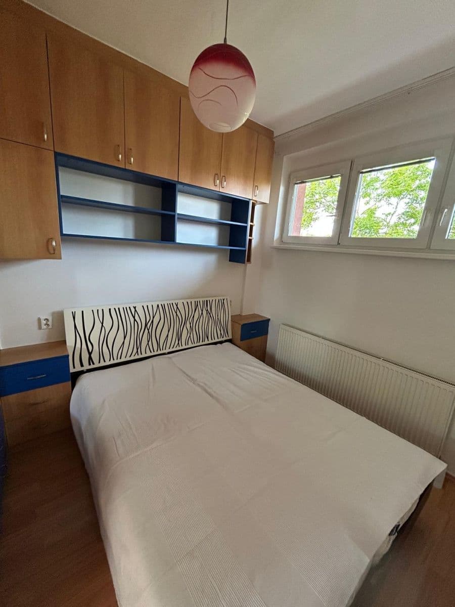 Pronájem bytu 2+kk 42 m², Humpolecká, Praha, Praha Pronájem bytu 2+kk 42 m², Humpolecká, Praha, Praha