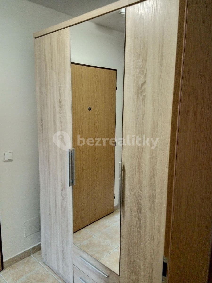 Pronájem bytu 2+kk 44 m², Komenského, Židlochovice, Jihomoravský kraj Pronájem bytu 2+kk 44 m², Komenského, Židlochovice, Jihomoravský kraj
