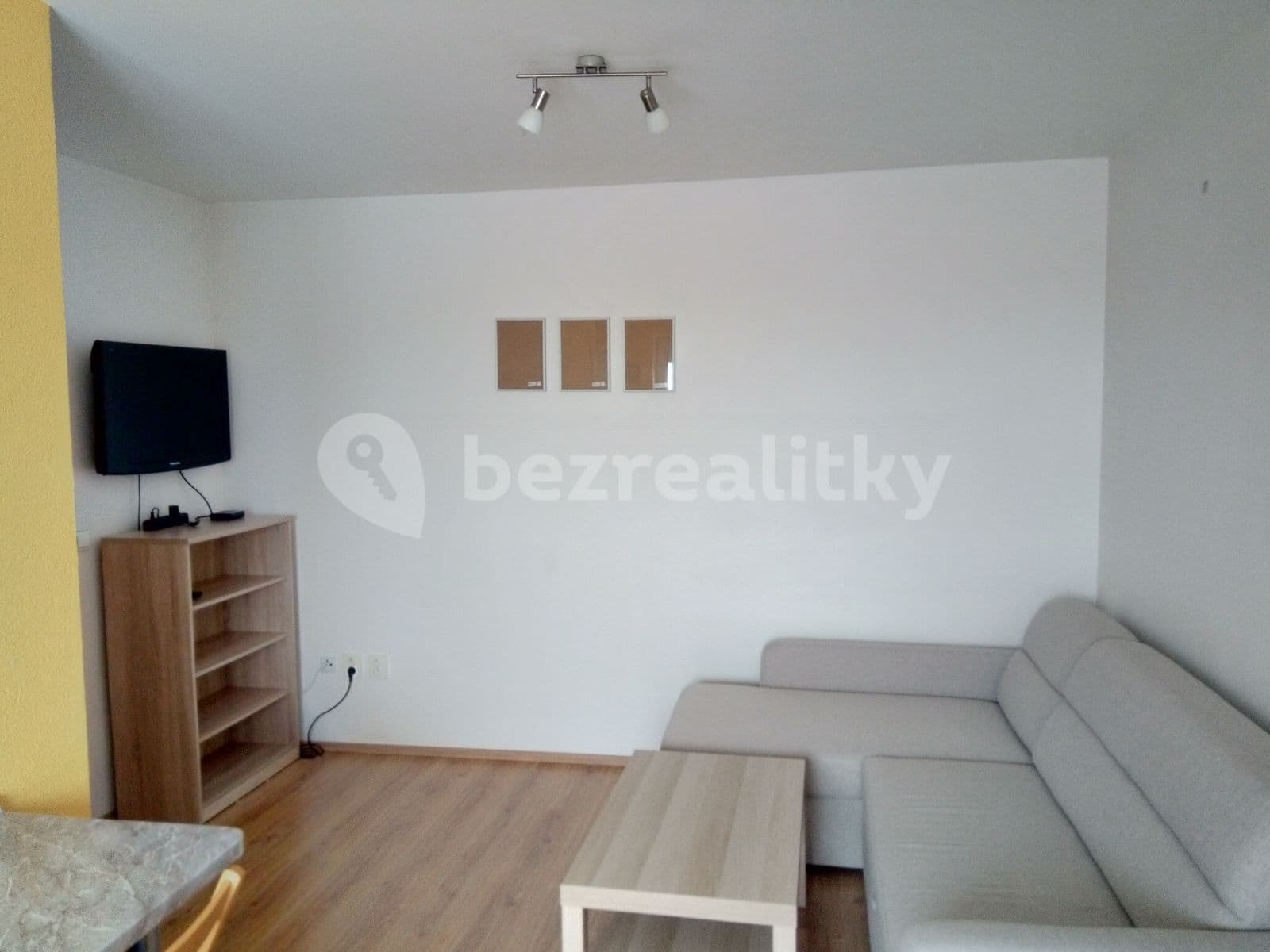 Pronájem bytu 2+kk 44 m², Komenského, Židlochovice, Jihomoravský kraj Pronájem bytu 2+kk 44 m², Komenského, Židlochovice, Jihomoravský kraj