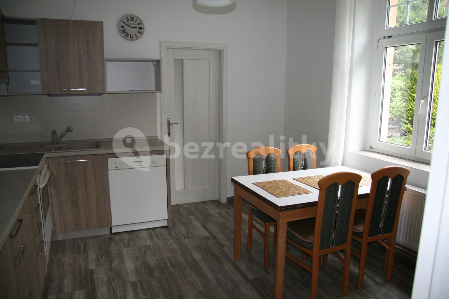 Pronájem bytu 3+1 85 m², Valdštejnská, Liberec, Liberecký kraj Pronájem bytu 3+1 85 m², Valdštejnská, Liberec, Liberecký kraj