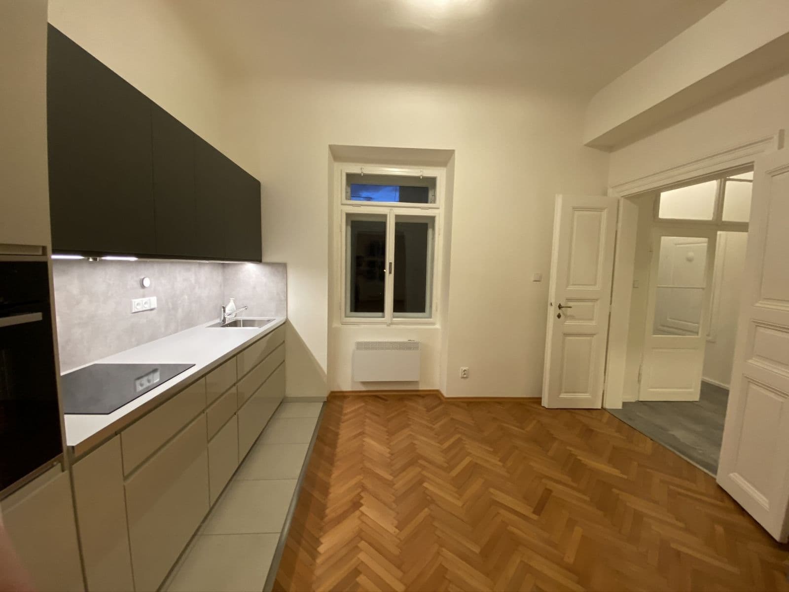 Pronájem bytu 1+1 53 m², Opatovická, Praha, Praha Pronájem bytu 1+1 53 m², Opatovická, Praha, Praha