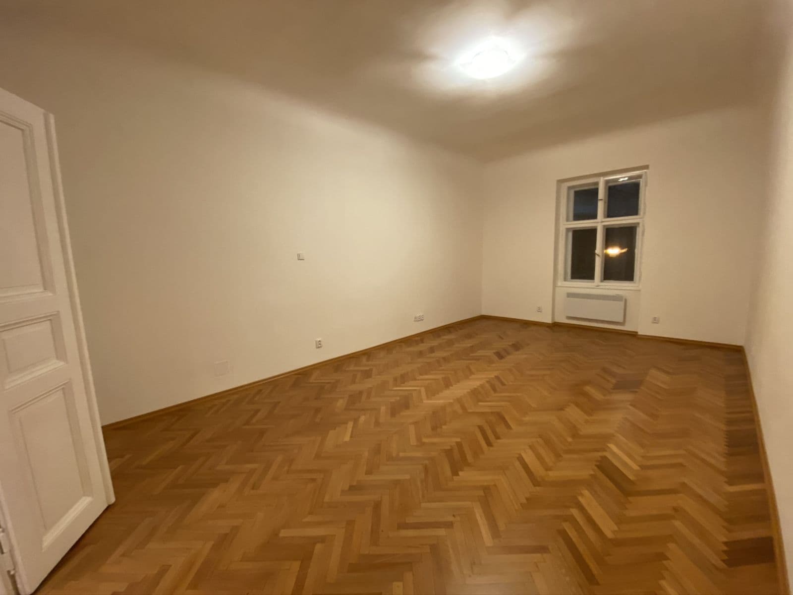 Pronájem bytu 1+1 53 m², Opatovická, Praha, Praha Pronájem bytu 1+1 53 m², Opatovická, Praha, Praha