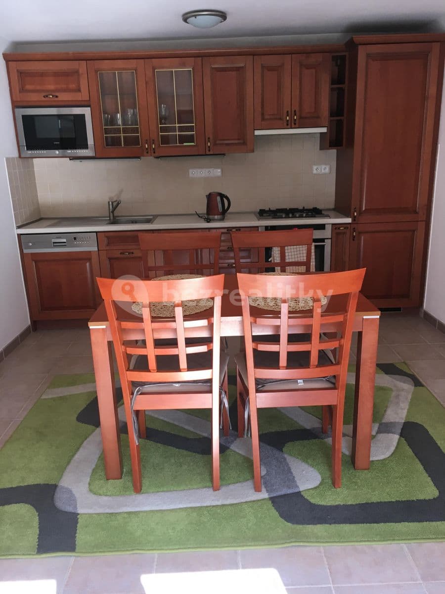 Pronájem domu 131 m², pozemek 325 m², Nelahozeves, Středočeský kraj Pronájem domu 131 m², pozemek 325 m², Nelahozeves, Středočeský kraj