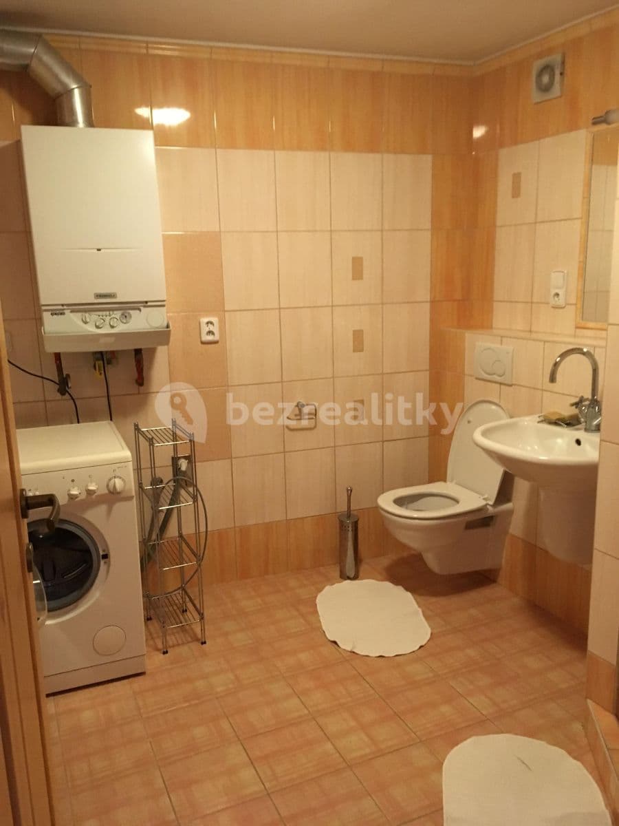 Pronájem domu 131 m², pozemek 325 m², Nelahozeves, Středočeský kraj Pronájem domu 131 m², pozemek 325 m², Nelahozeves, Středočeský kraj
