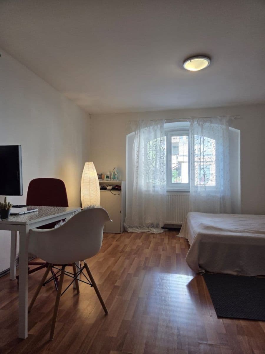 Pronájem bytu 1+kk 25 m², Zbynická, Praha, Praha Pronájem bytu 1+kk 25 m², Zbynická, Praha, Praha