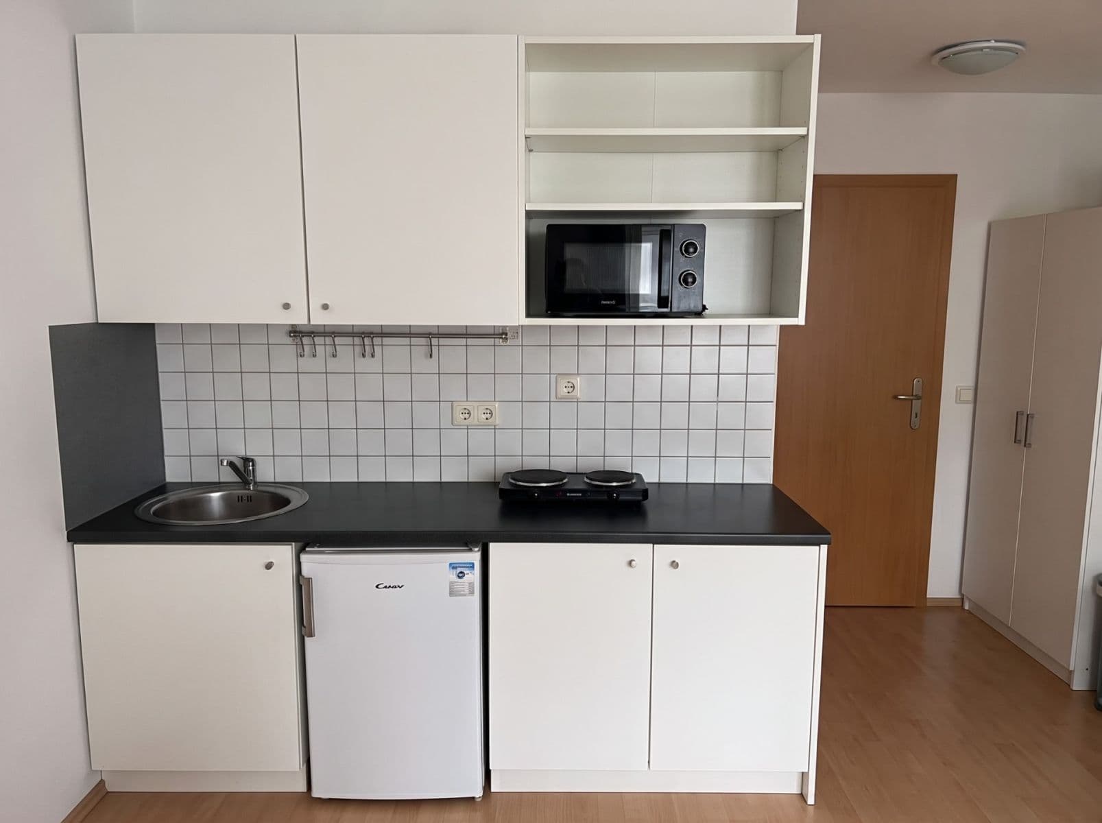 Pronájem bytu 1+kk 25 m², Zbynická, Praha, Praha Pronájem bytu 1+kk 25 m², Zbynická, Praha, Praha