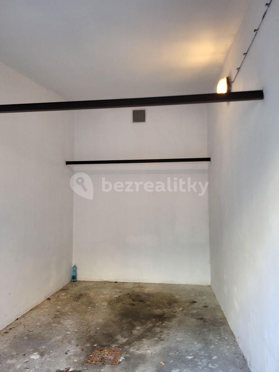 Pronájem garáže 15 m², Legerova, Praha, Praha
