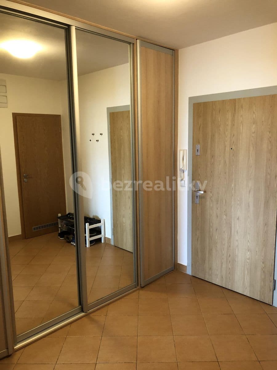 Pronájem bytu 2+kk 67 m², Osadní, Praha, Praha Pronájem bytu 2+kk 67 m², Osadní, Praha, Praha