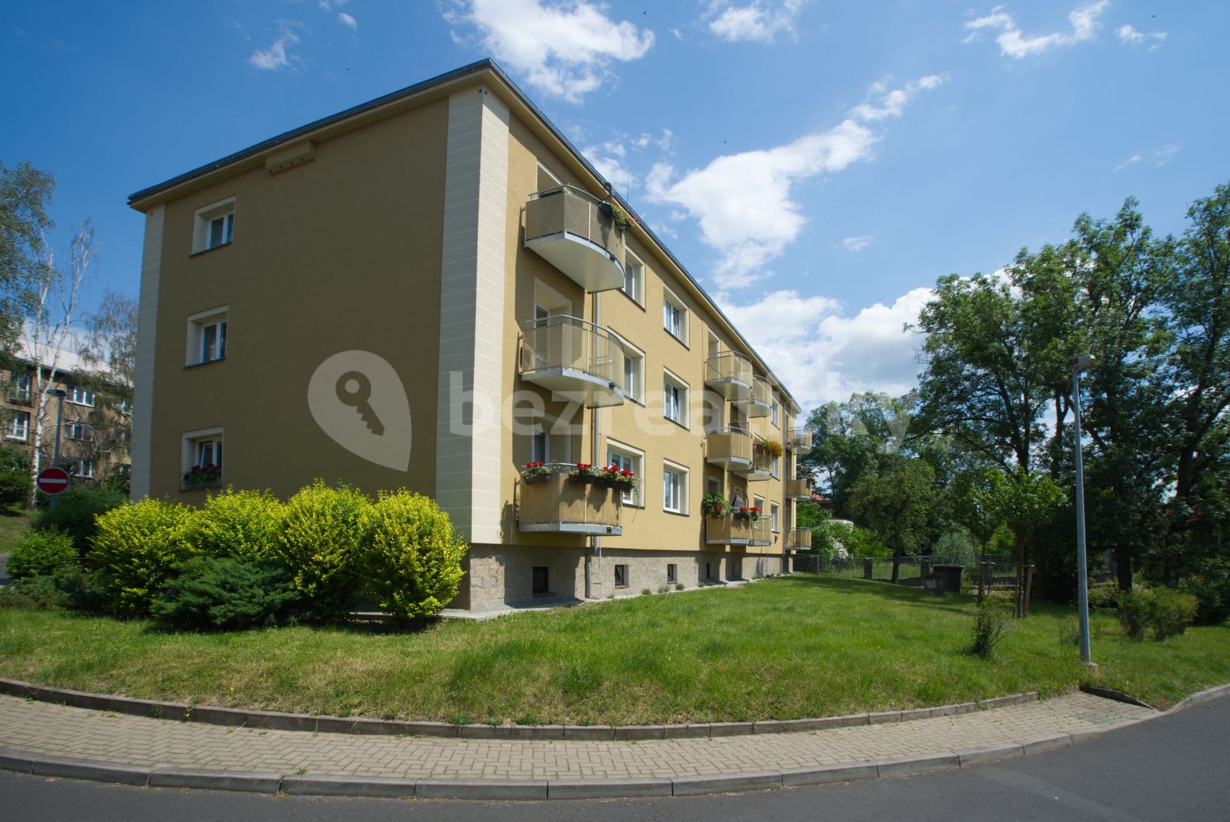 Pronájem bytu 2+1 57 m², Pod Školou, Ústí nad Labem, Ústecký kraj Pronájem bytu 2+1 57 m², Pod Školou, Ústí nad Labem, Ústecký kraj