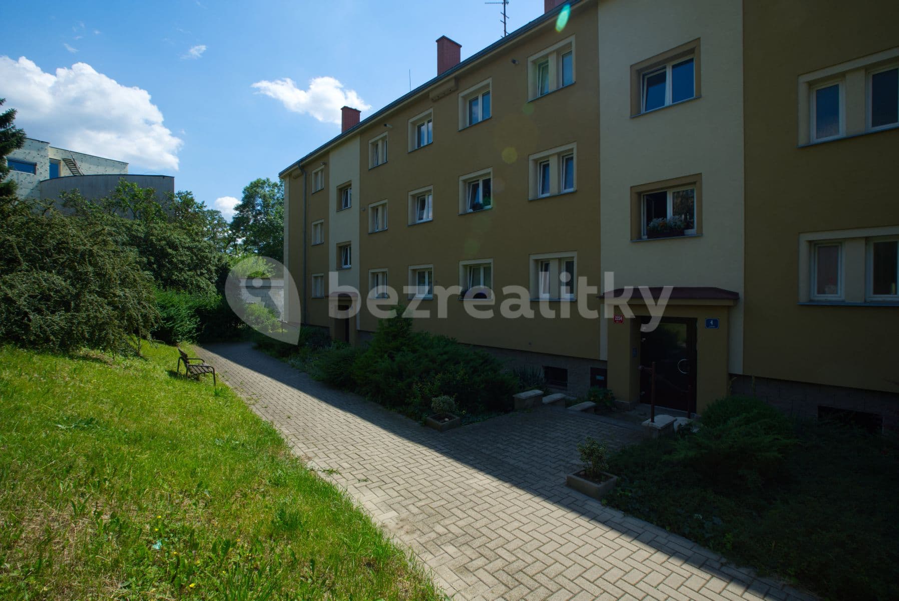 Pronájem bytu 2+1 57 m², Pod Školou, Ústí nad Labem, Ústecký kraj Pronájem bytu 2+1 57 m², Pod Školou, Ústí nad Labem, Ústecký kraj