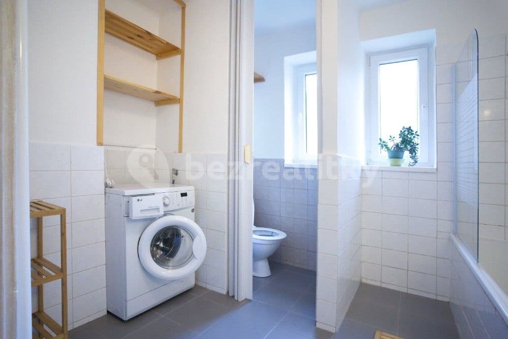 Pronájem bytu 2+1 57 m², Pod Školou, Ústí nad Labem, Ústecký kraj Pronájem bytu 2+1 57 m², Pod Školou, Ústí nad Labem, Ústecký kraj