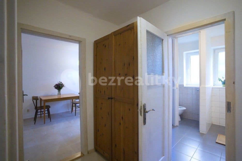 Pronájem bytu 2+1 57 m², Pod Školou, Ústí nad Labem, Ústecký kraj Pronájem bytu 2+1 57 m², Pod Školou, Ústí nad Labem, Ústecký kraj