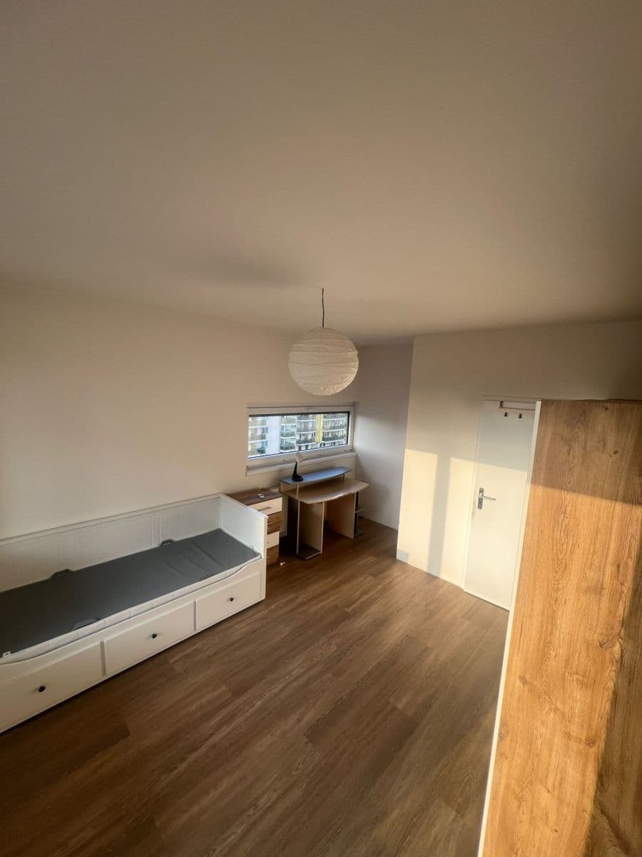 Pronájem bytu 4+1 110 m², Padovská, Praha, Praha Pronájem bytu 4+1 110 m², Padovská, Praha, Praha