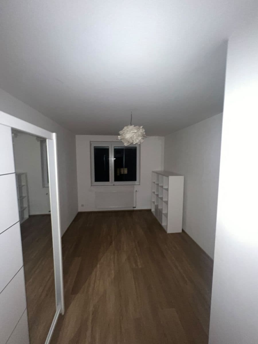 Pronájem bytu 4+1 110 m², Padovská, Praha, Praha Pronájem bytu 4+1 110 m², Padovská, Praha, Praha