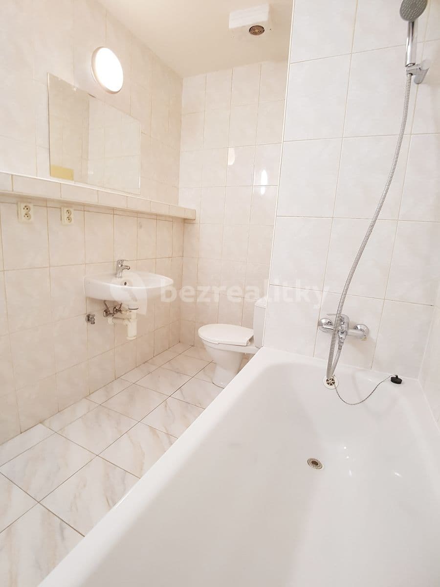 Pronájem bytu 1+kk 32 m², Sluneční Náměstí, Praha, Praha Pronájem bytu 1+kk 32 m², Sluneční Náměstí, Praha, Praha