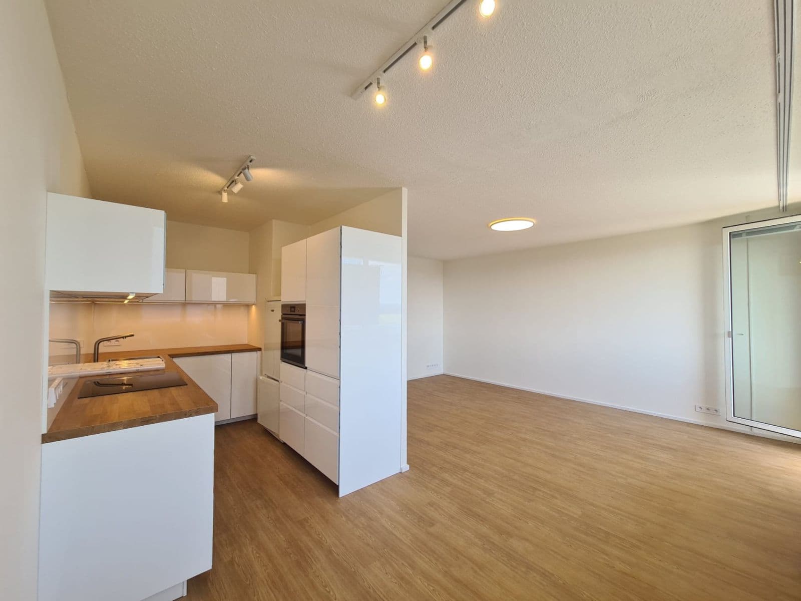 Pronájem bytu 3+kk 72 m², Frostova, Praha, Praha Pronájem bytu 3+kk 72 m², Frostova, Praha, Praha