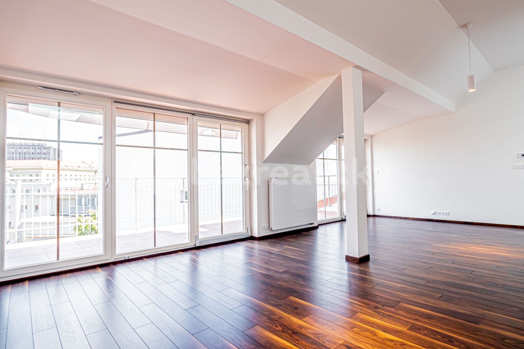 Pronájem bytu 5+kk 184 m², Lípová, Praha, Praha Pronájem bytu 5+kk 184 m², Lípová, Praha, Praha