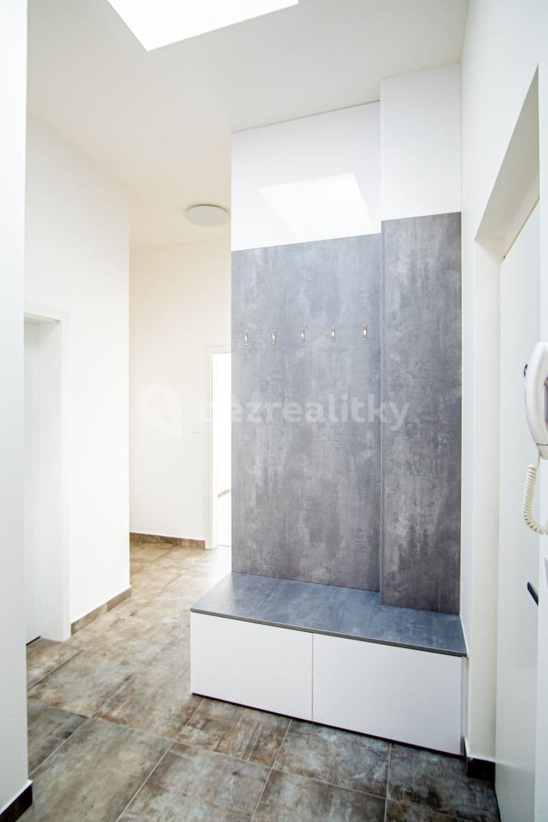 Pronájem bytu 5+kk 184 m², Lípová, Praha, Praha Pronájem bytu 5+kk 184 m², Lípová, Praha, Praha