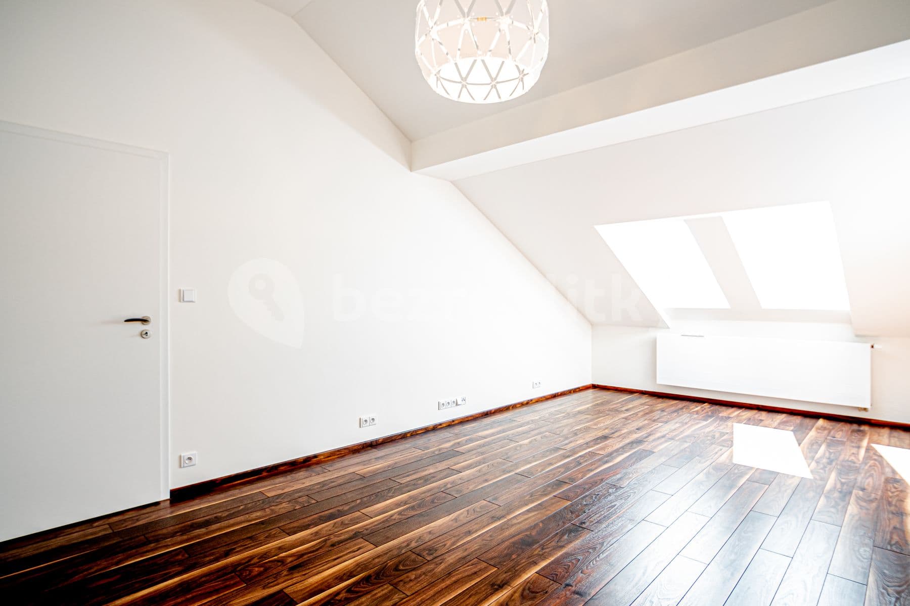 Pronájem bytu 5+kk 184 m², Lípová, Praha, Praha Pronájem bytu 5+kk 184 m², Lípová, Praha, Praha