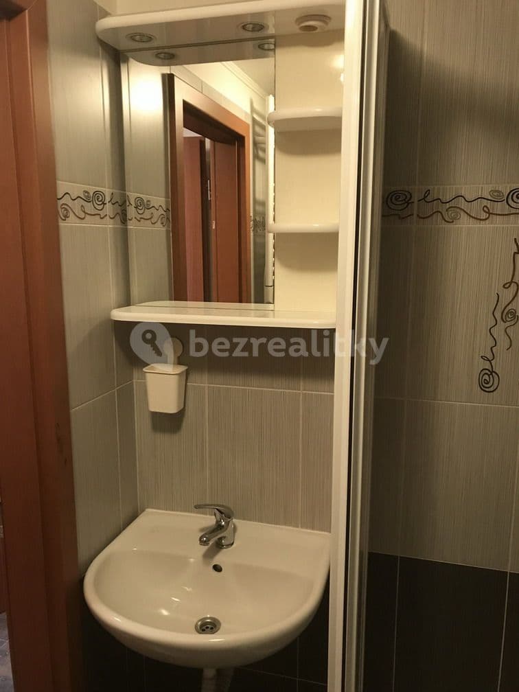 Pronájem bytu 1+1 28 m², Záhřebská, Praha, Praha Pronájem bytu 1+1 28 m², Záhřebská, Praha, Praha