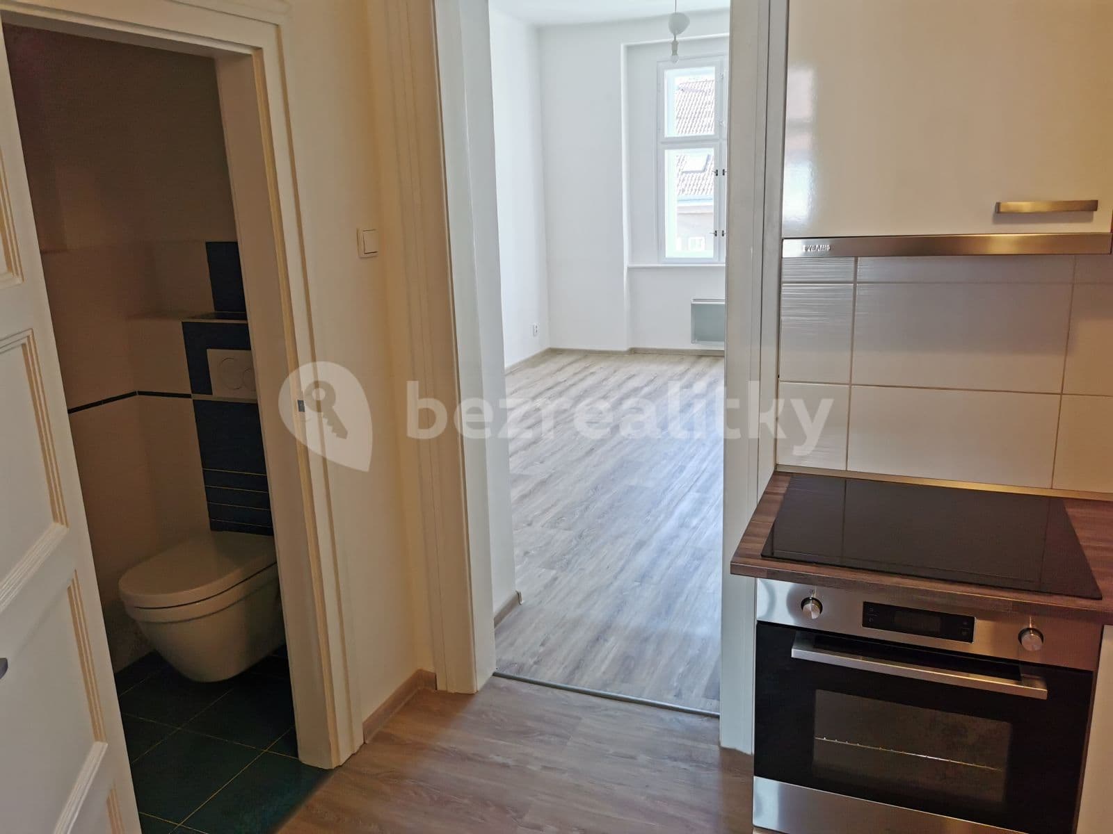 Pronájem bytu 2+1 51 m², Novovysočanská, Praha, Praha Pronájem bytu 2+1 51 m², Novovysočanská, Praha, Praha