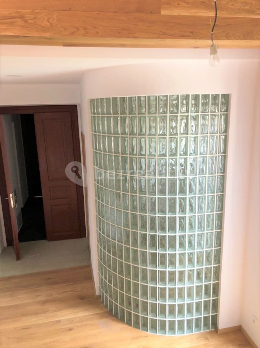 Pronájem bytu Garsoniéra 33 m², Moskevská, Praha, Praha Pronájem bytu Garsoniéra 33 m², Moskevská, Praha, Praha