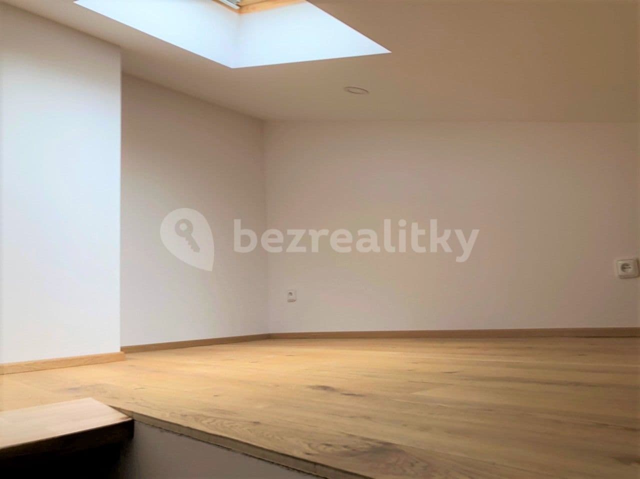 Pronájem bytu Garsoniéra 33 m², Moskevská, Praha, Praha Pronájem bytu Garsoniéra 33 m², Moskevská, Praha, Praha