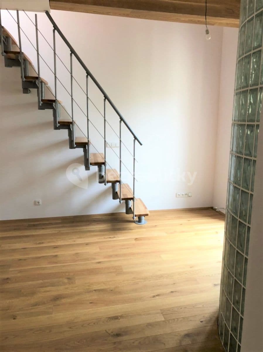 Pronájem bytu Garsoniéra 33 m², Moskevská, Praha, Praha Pronájem bytu Garsoniéra 33 m², Moskevská, Praha, Praha