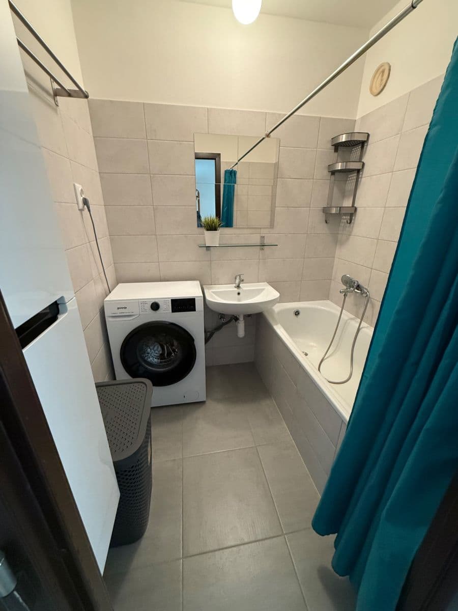 Pronájem bytu 2+1 56 m², Hvězdná, Liberec, Liberecký kraj Pronájem bytu 2+1 56 m², Hvězdná, Liberec, Liberecký kraj