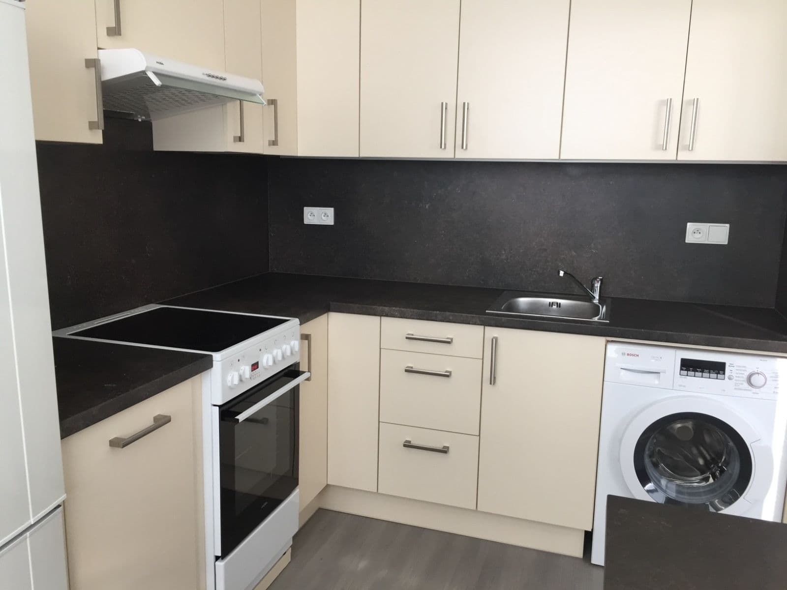 Pronájem bytu 1+1 35 m², Na Honech I, Zlín, Zlínský kraj Pronájem bytu 1+1 35 m², Na Honech I, Zlín, Zlínský kraj