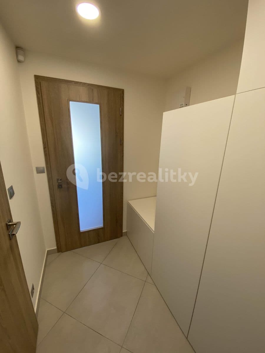Pronájem bytu 1+kk 28 m², Bassova, Praha, Praha Pronájem bytu 1+kk 28 m², Bassova, Praha, Praha