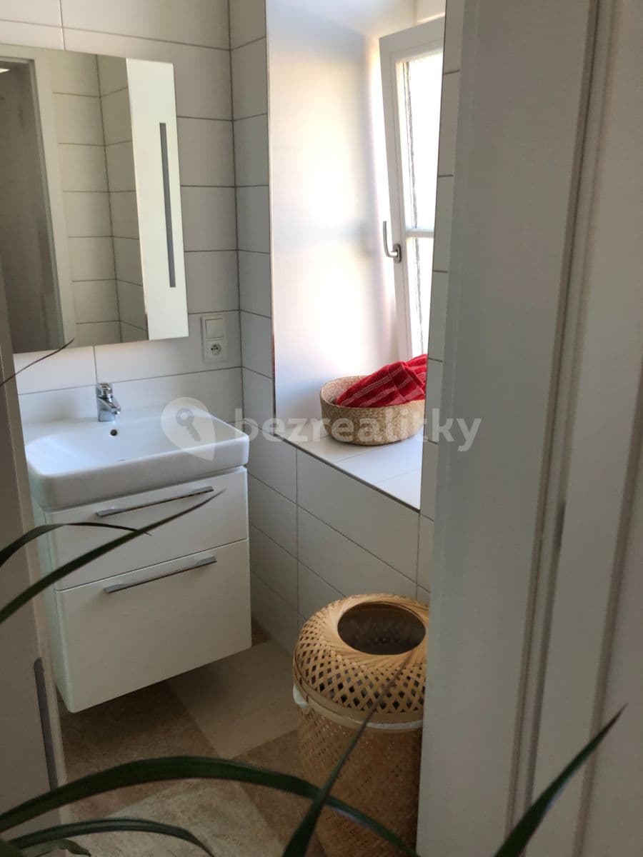 Pronájem bytu 2+1 65 m², U Studánky, Praha, Praha Pronájem bytu 2+1 65 m², U Studánky, Praha, Praha