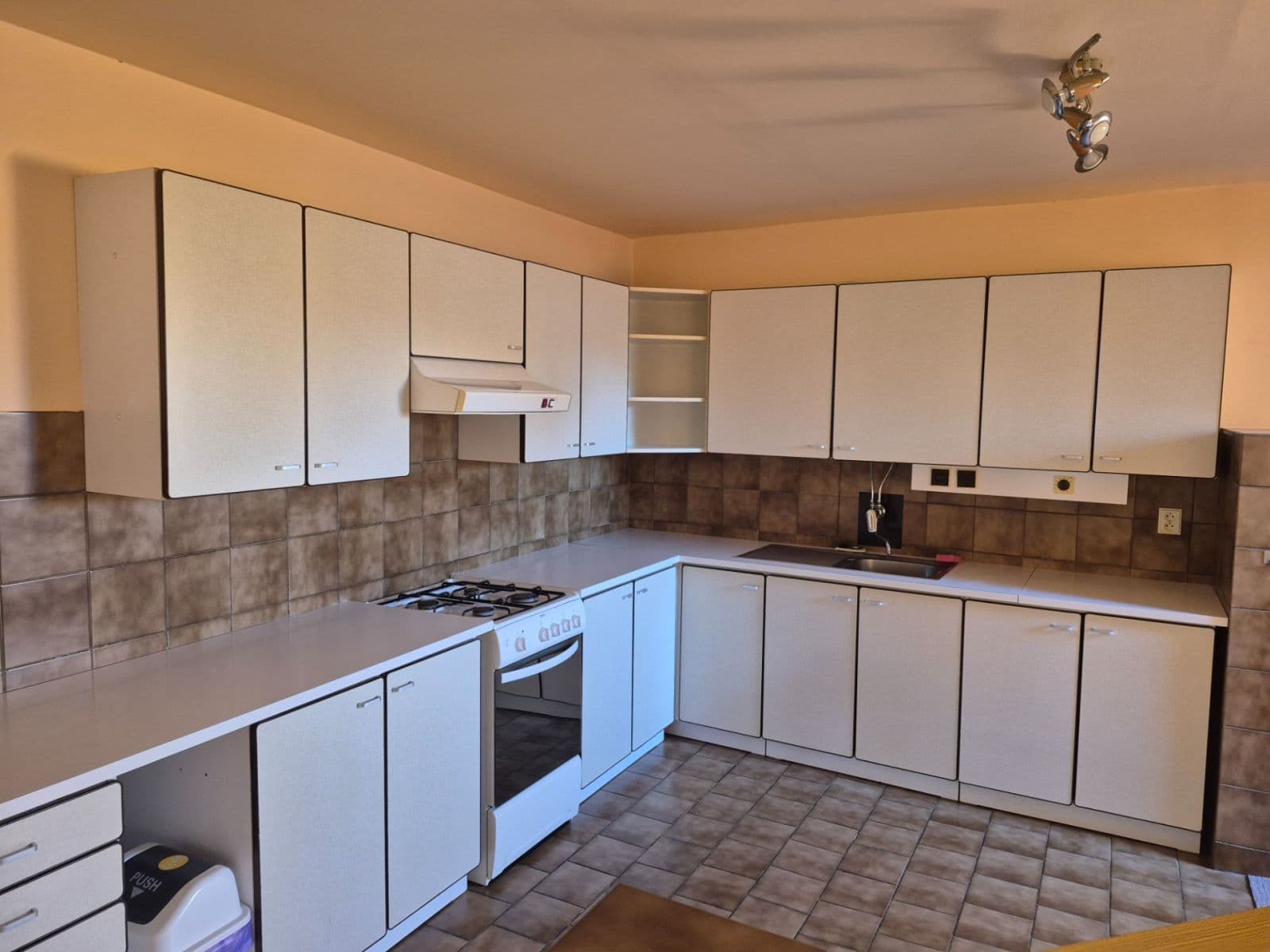 Pronájem bytu 3+kk 500 m², Na Vaňhově, Praha, Praha Pronájem bytu 3+kk 500 m², Na Vaňhově, Praha, Praha