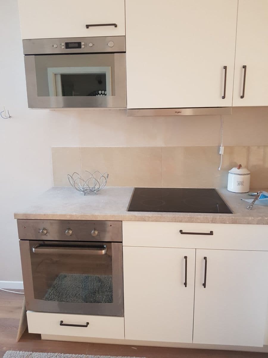 Pronájem bytu 1+1 43 m², Kamenická, Praha, Praha Pronájem bytu 1+1 43 m², Kamenická, Praha, Praha