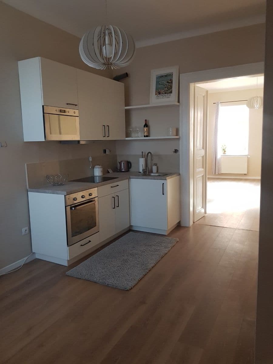 Pronájem bytu 1+1 43 m², Kamenická, Praha, Praha Pronájem bytu 1+1 43 m², Kamenická, Praha, Praha