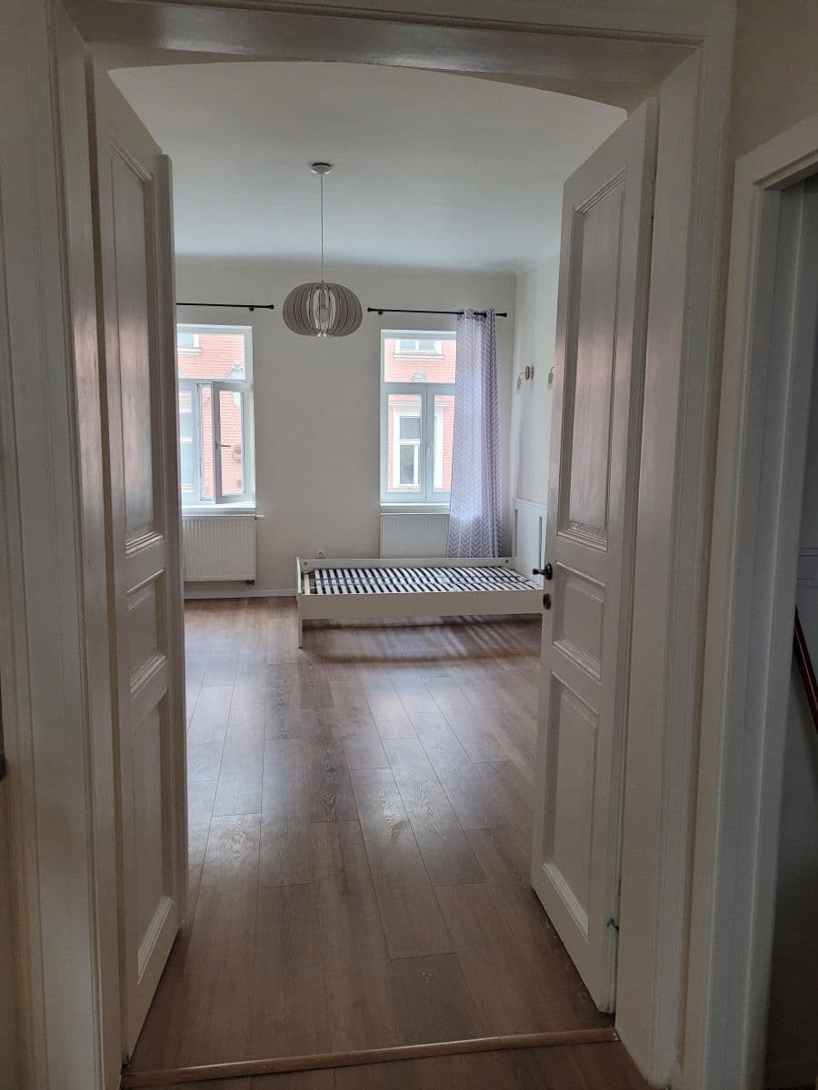 Pronájem bytu 1+1 43 m², Kamenická, Praha, Praha Pronájem bytu 1+1 43 m², Kamenická, Praha, Praha