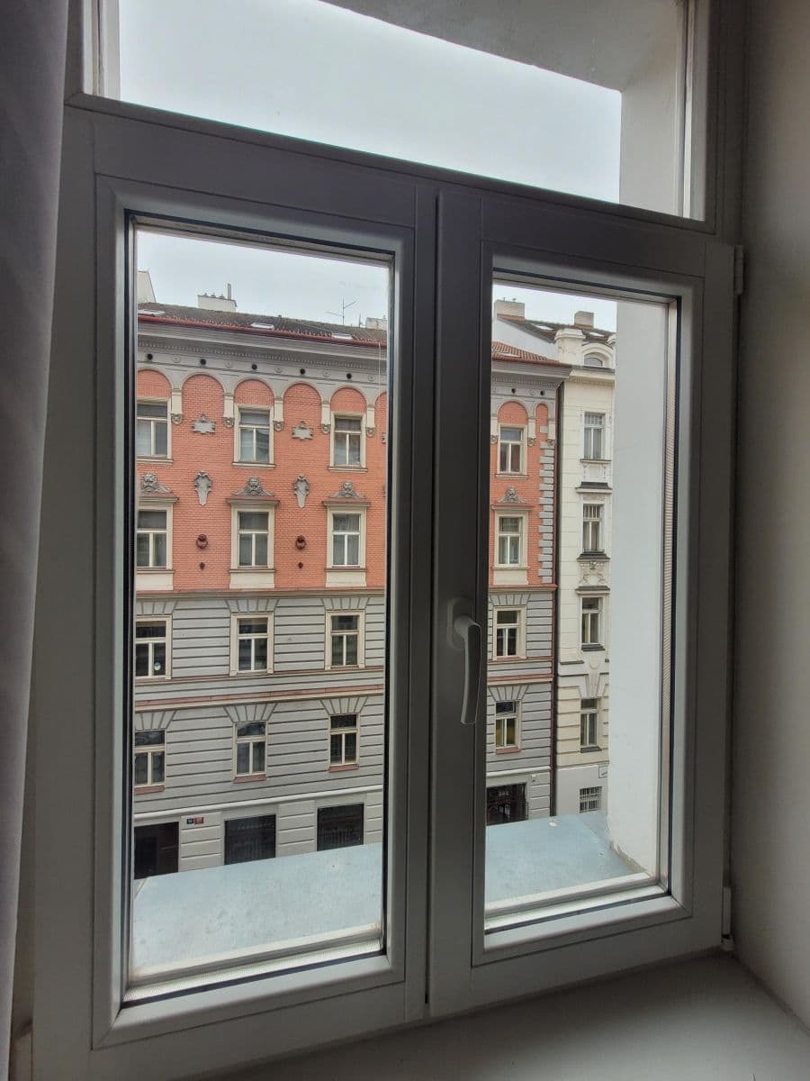 Pronájem bytu 1+1 43 m², Kamenická, Praha, Praha Pronájem bytu 1+1 43 m², Kamenická, Praha, Praha