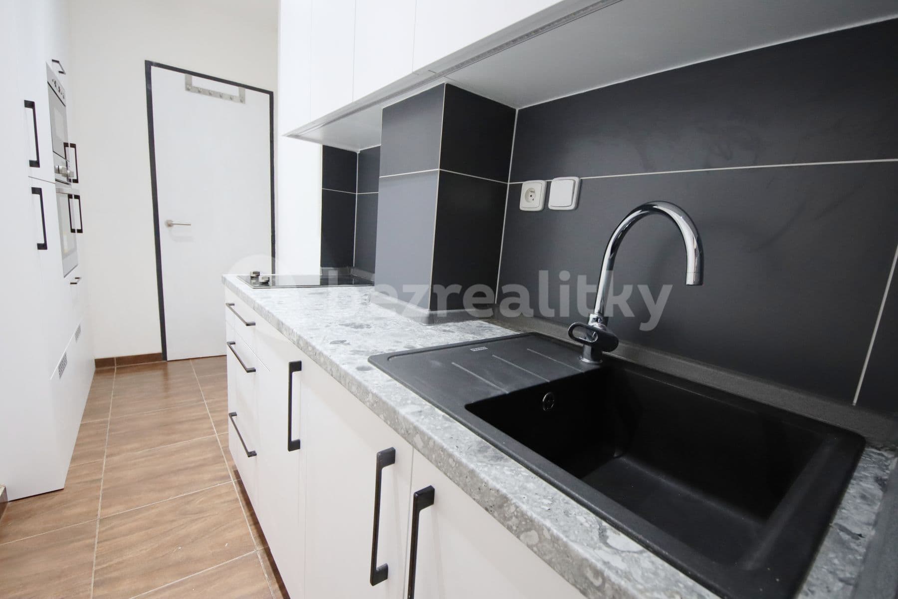 Pronájem bytu 1+kk 33 m², Koulova, Praha, Praha Pronájem bytu 1+kk 33 m², Koulova, Praha, Praha